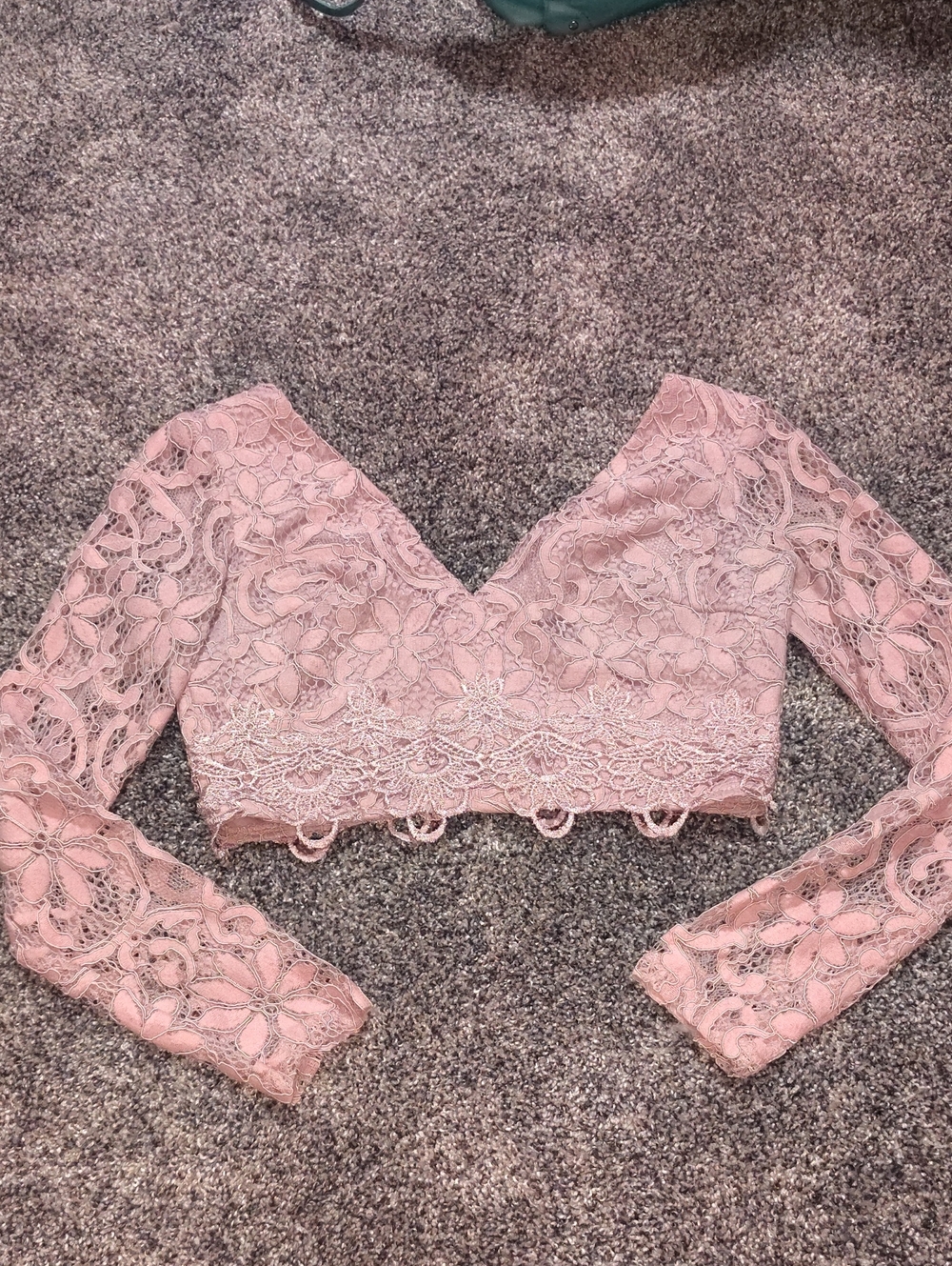 PromGirl Dusty Rose Lace V-Neck Long Sleeve Crop Top